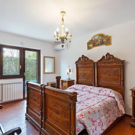 וילה Splendid In Olgiata With Private Swimming Pool
